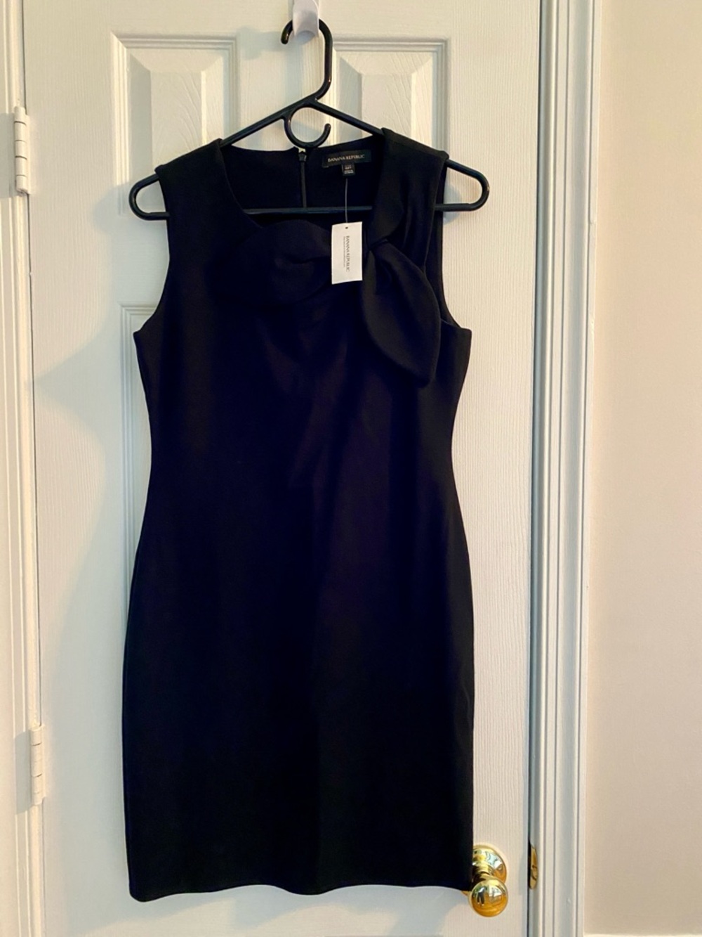 Banana Republic Women’s Petite Black Sleeveless Dress with Bow Detail